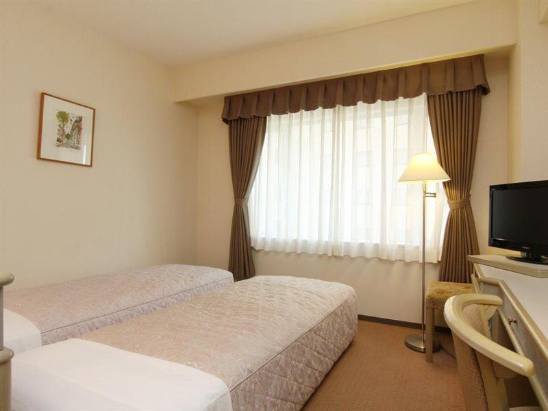 Tower Makuhari Hotel
